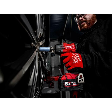 MILWAUKEE M18 FMTIW2F12-502X FUEL avvitatore a impulsi 881 Nm 18V attacco 1/2