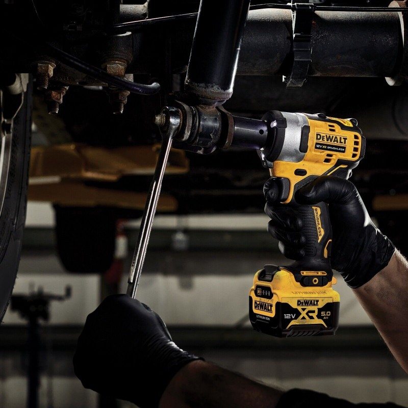 Dewalt DCF901P2 due batterie 5 Ah 12V Avvitatore a impulsi massa battente da 1/2