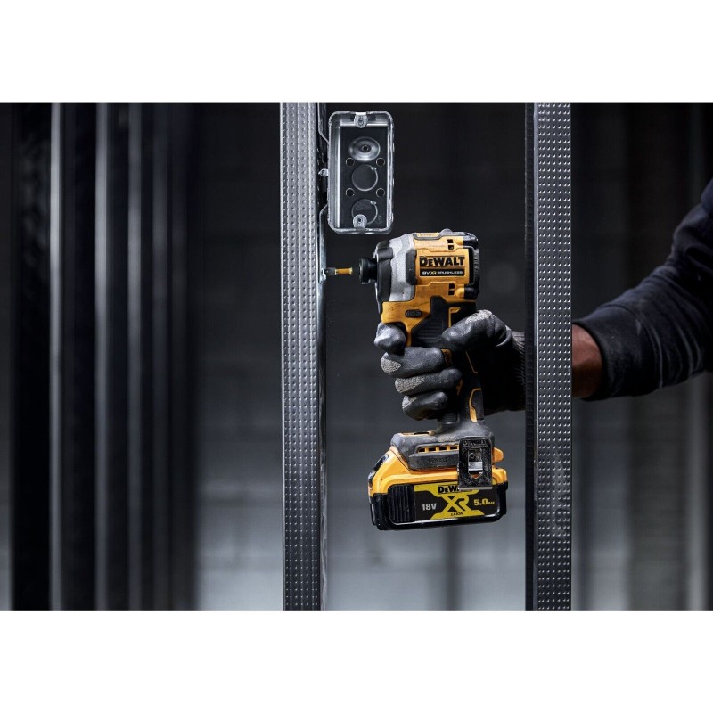 AVVITATORE IMPULSI 1/4" 206Nm 2 BATTERIE 18V 5AH COMPATTO XR DEWALT DCF850P2T-QW