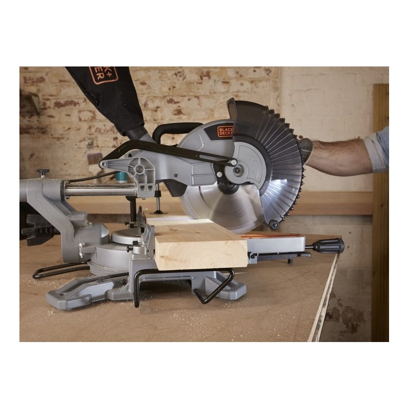 Black & Decker BES710-QS Troncatrice 2100W 254 mm per tagli a 45 e 90 gradi