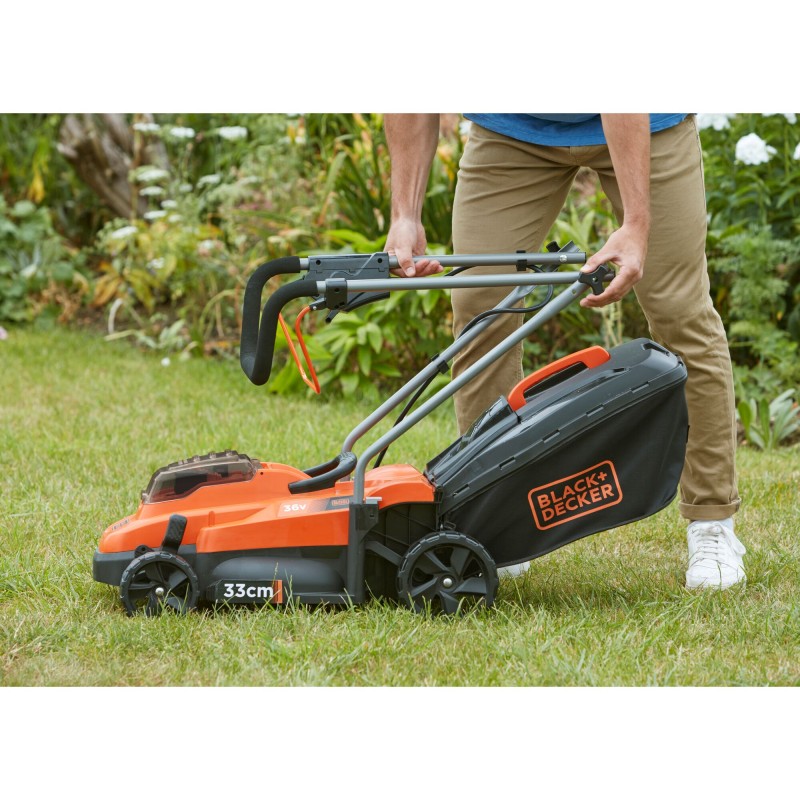 BLACK+DECKER BCMW3336L2-QW Rasaerba a batteria 36V 2,5 Ah a spinta taglio 33 cm