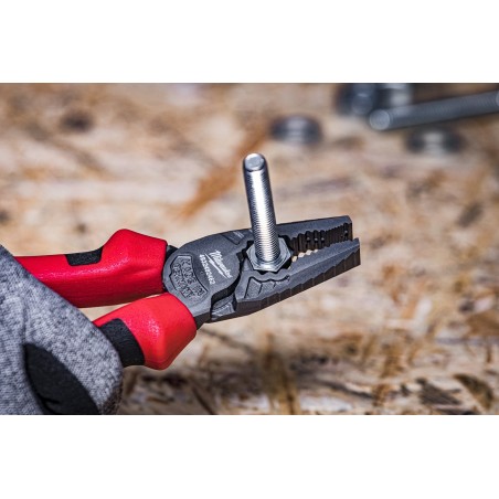 MILWAUKEE PINZA UNIVERSALE 165MM CON TESTA A BORDI ARROTONDATI DESIGN ERGONOMICO