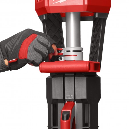Milwaukee M18 Sal 2-0 Faro LED con treppiede 18 Volt senza batteria