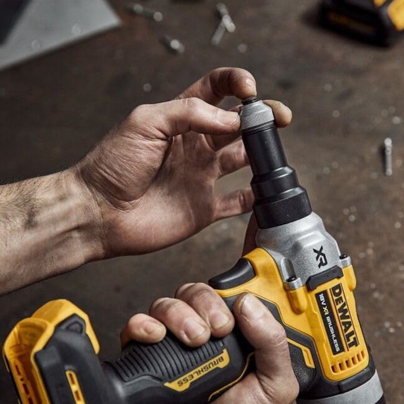 Dewalt DCF414E2GT Rivettatrice BRUSHLESS 18V 6,3 mm con 2 Batterie 1,7 Ah