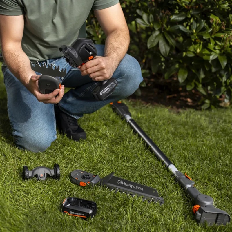 HUSQVARNA ASPIRE FORBICE PER ERBA S20-P4A CON BATTERIA E CARICABATTERIA 18V