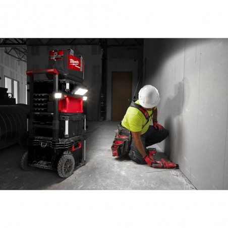 MILWAUKEE POALC-0 Faro M18™ PACKOUT™ e caricabatterie a Batteria o a Corrente