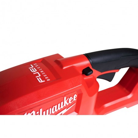 MILWAUKEE FHET60-802 Tagliasiepi M18 FUEL con lama bilaterale di 60 cm