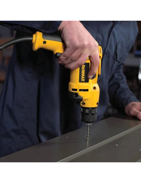 DeWalt DWD014S-QS Avvitatore Elettrico rotativo 550W compatto 10mm mandrino autoserrante