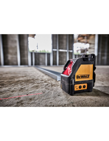 DEWALT DW088K Tracciatore di linee laser a croce livella laser autolivellante