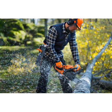Motosega Husqvarna 445S barra  38 cm Potenza resa 50,2 cm³ 2,2 kW