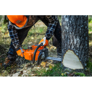 Motosega Husqvarna 445S barra  38 cm Potenza resa 50,2 cm³ 2,2 kW