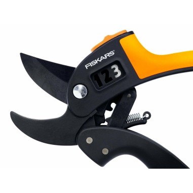 Fiskars forbici PowerStep Incudine P83 a sforzo ridotto rami Ø 24 mm art.1000575