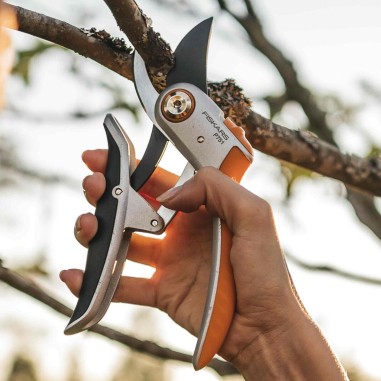 FISKARS P751 forbici da potatura Bypass Plus in acciaio temprato
