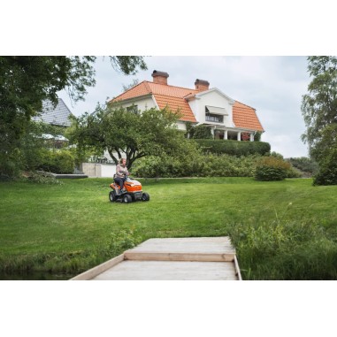 Husqvarna TS 112 970622401 Trattorino Tagliaerba Benzina 95 cm 413 cm³ 8kw