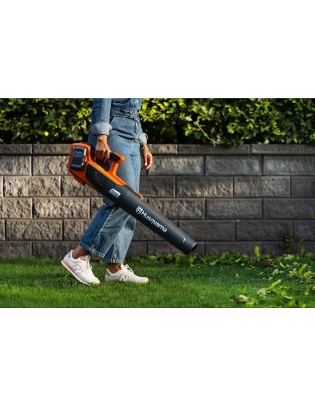 Husqvarna 122iB Soffiatore 36V con kit batteria e caricabatteria 3 velocità